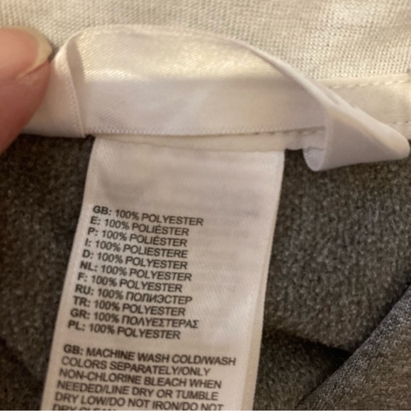 North Face Hooded Pullover - Picture 8 of 8